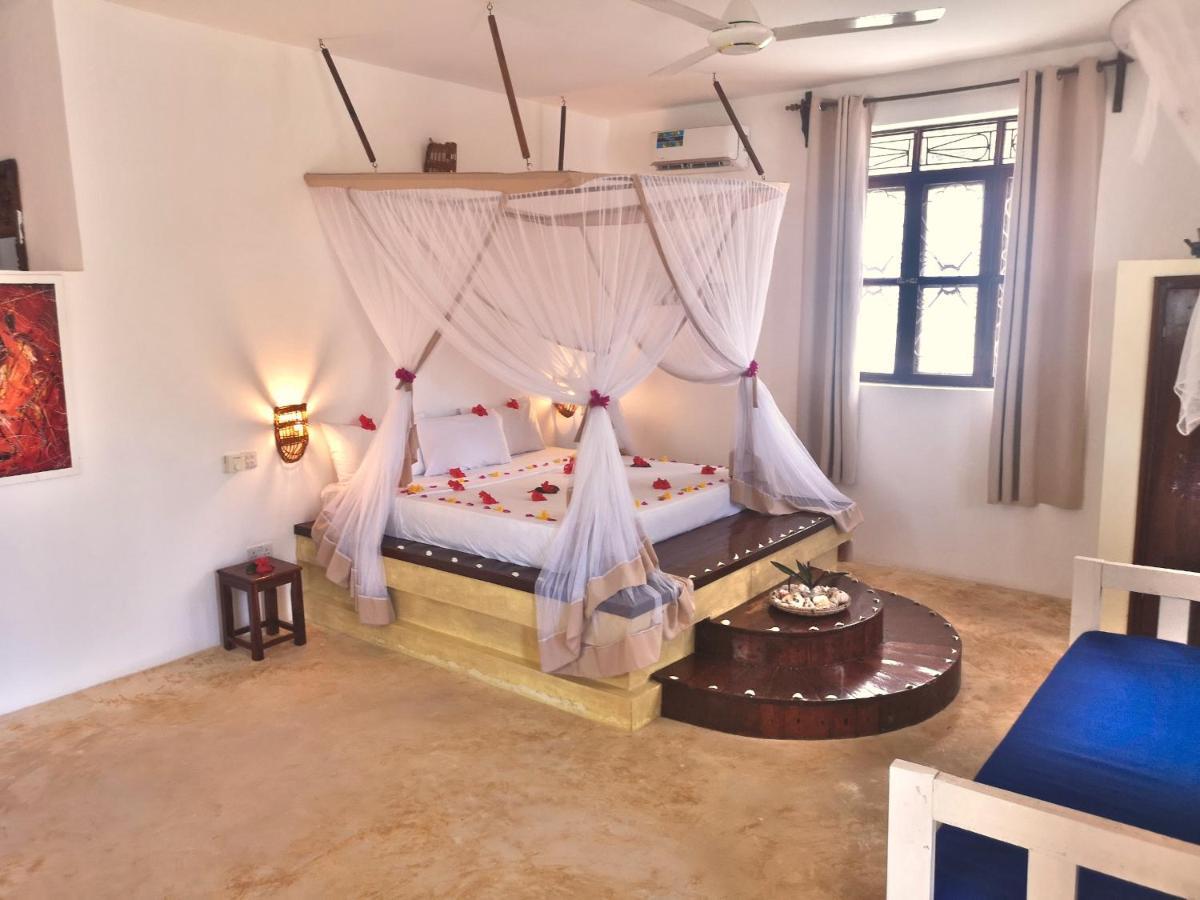 Moonshine Villa Hotel Пвані-Мчангані Екстер'єр фото